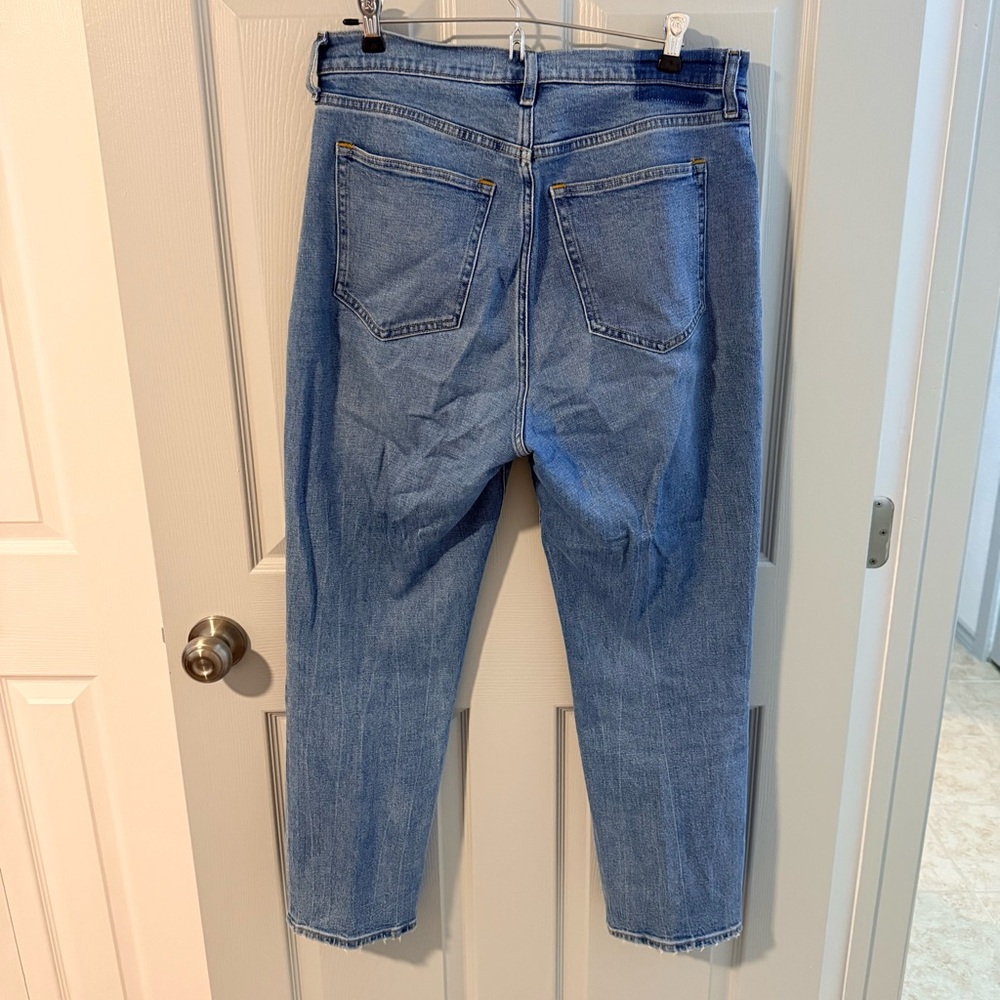 Abercrombie & Fitch Curve Live Ultra High Rise Ankle Straight Jeans - Picture 2 of 3